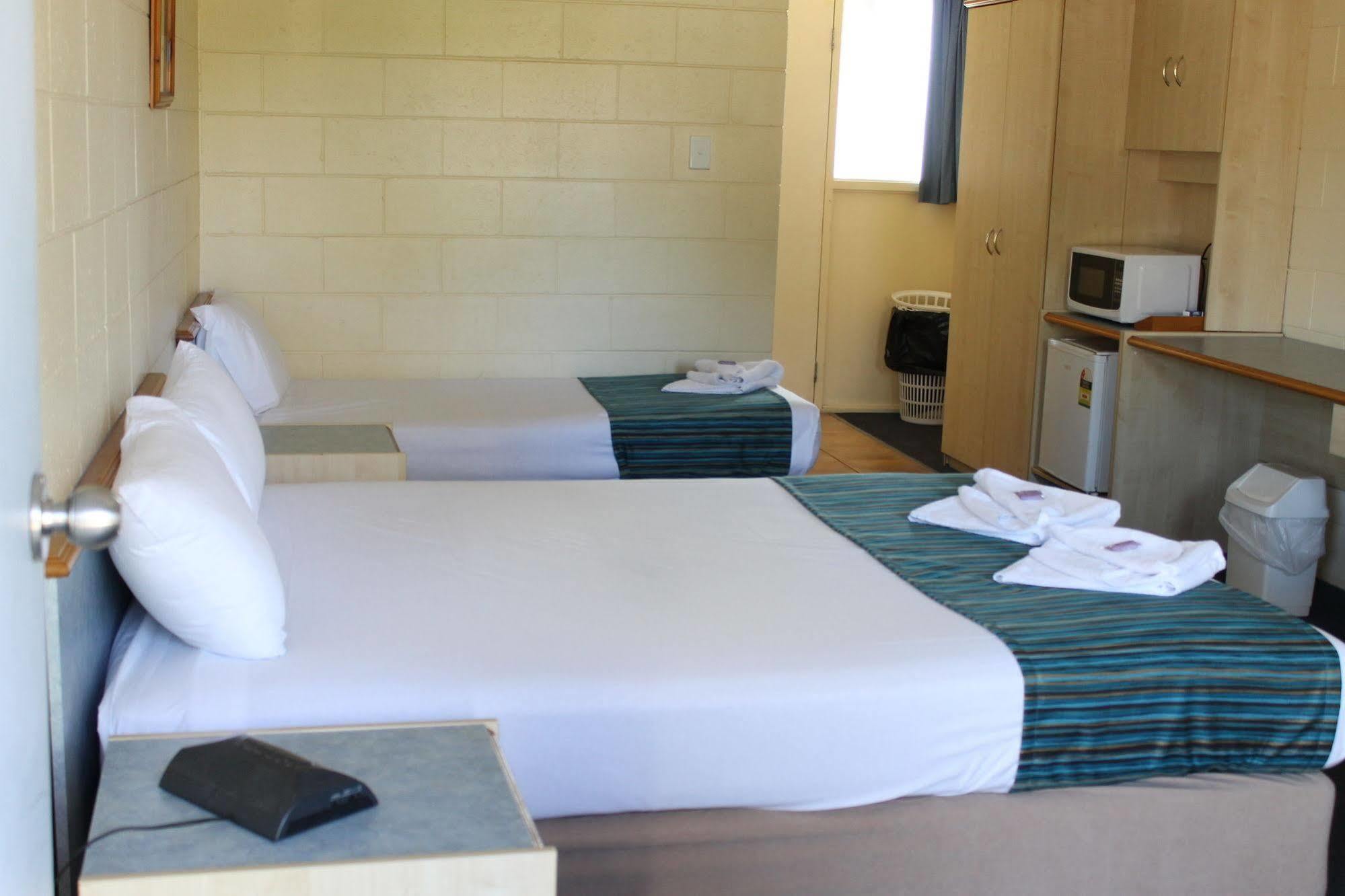 Rocky Glen Hotel Motel Gladstone Eksteriør bilde