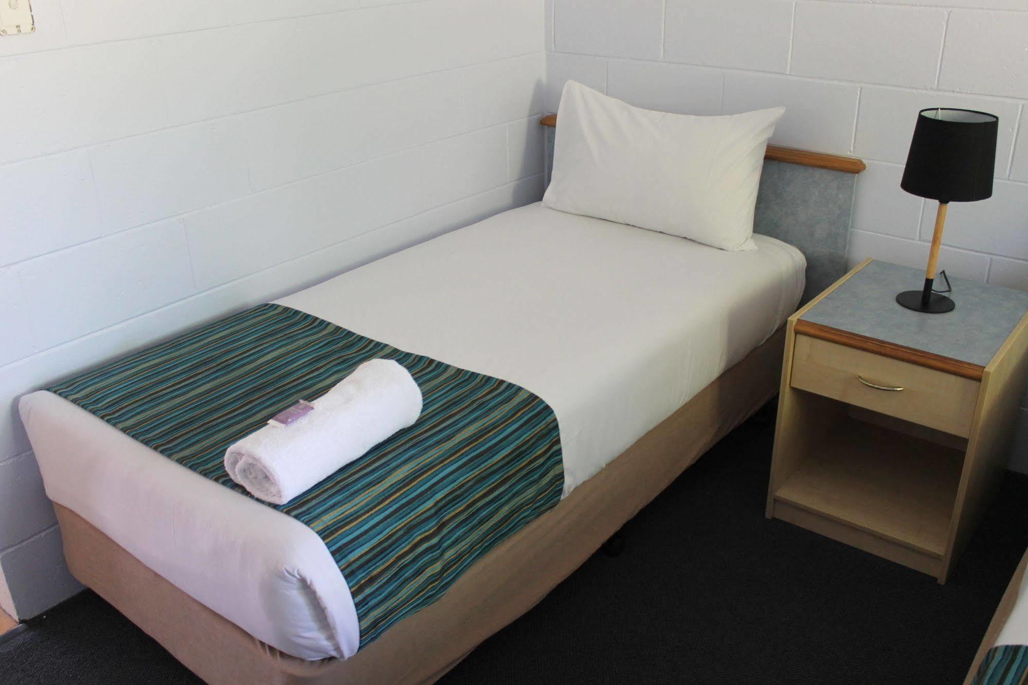 Rocky Glen Hotel Motel Gladstone Eksteriør bilde