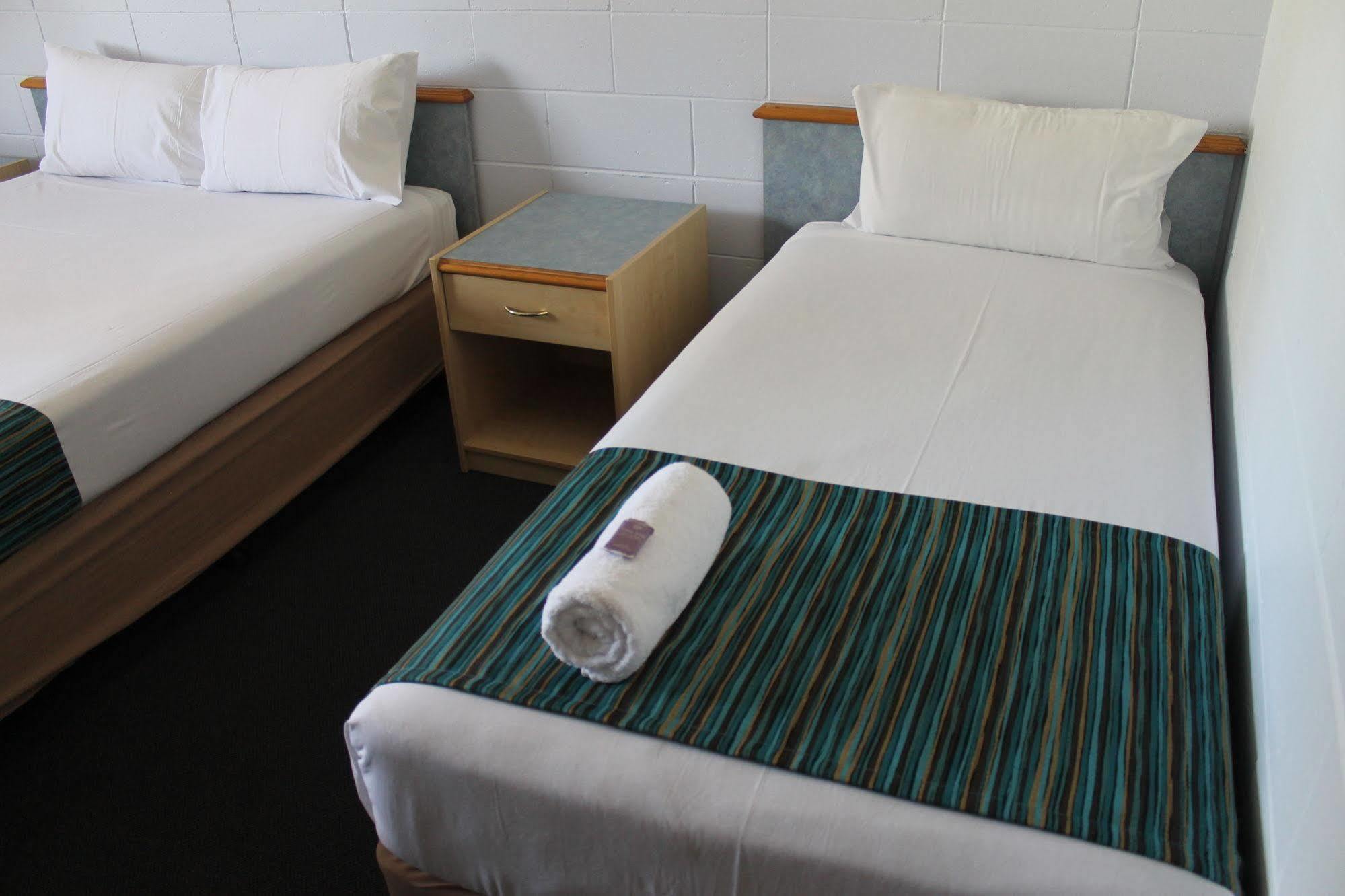 Rocky Glen Hotel Motel Gladstone Eksteriør bilde